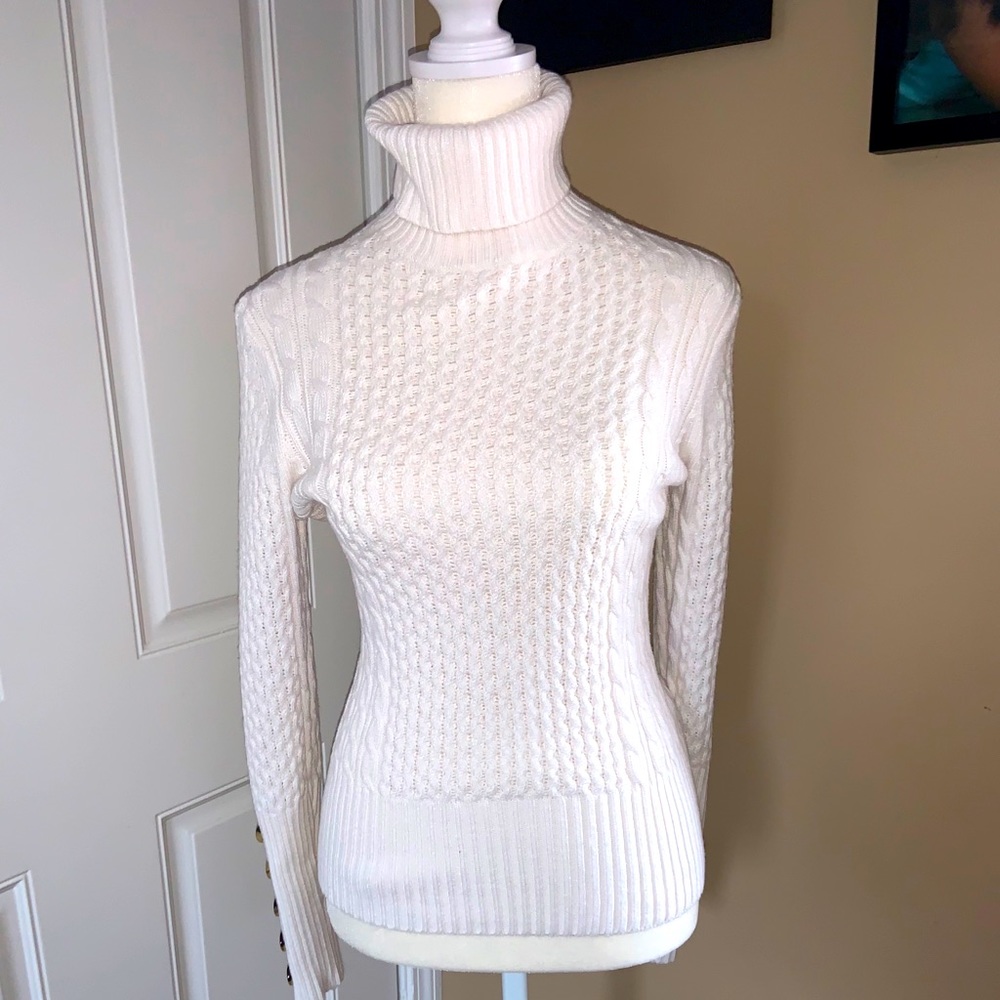 Turtle neck sweater